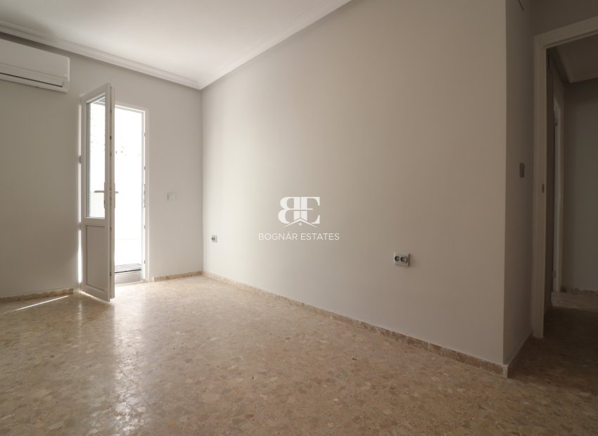 Wiederverkauf - apartment -
Torrevieja - Torre la mata