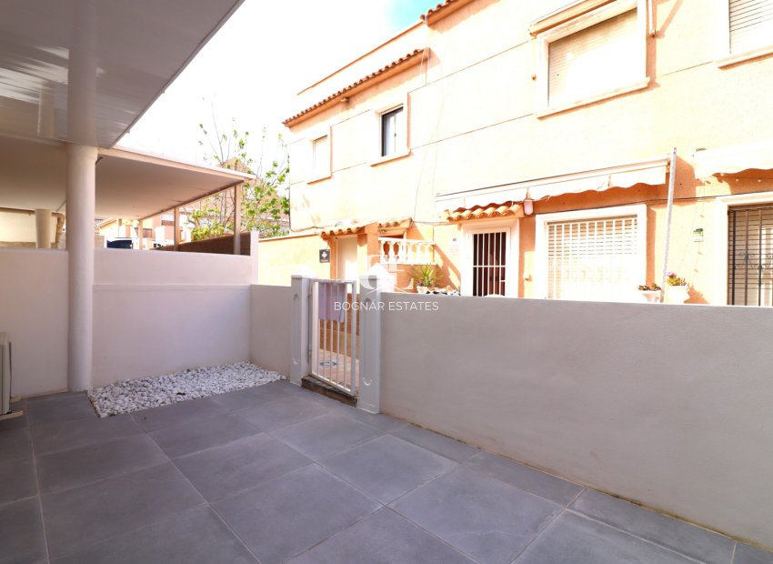 Wiederverkauf - apartment -
Torrevieja - Torre la mata