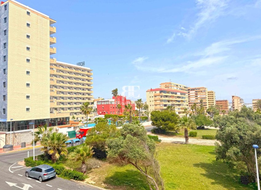 Wiederverkauf - apartment -
Torrevieja - Torrelamata - La Mata