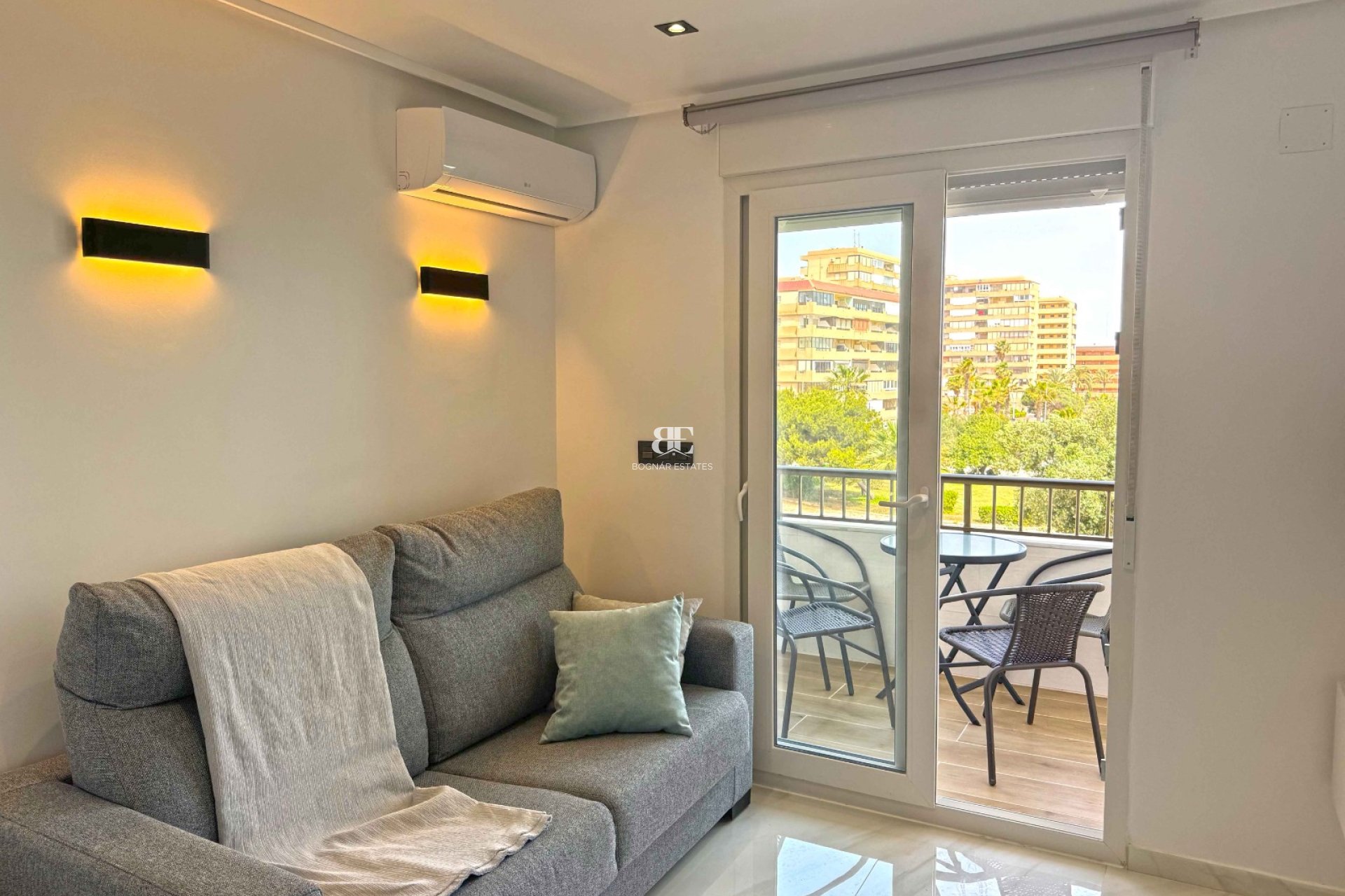 Wiederverkauf - apartment -
Torrevieja - Torrelamata - La Mata