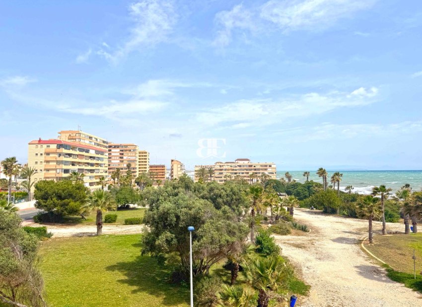 Wiederverkauf - apartment -
Torrevieja - Torrelamata - La Mata