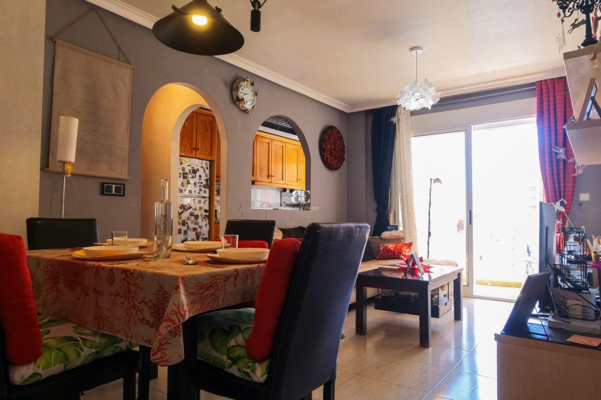 Wiederverkauf - apartment -
Torrevieja - Torrevieja Centro