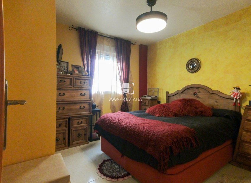 Wiederverkauf - apartment -
Torrevieja - Torrevieja Centro