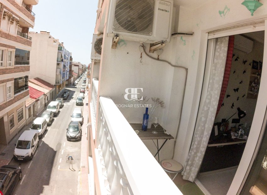 Wiederverkauf - apartment -
Torrevieja - Torrevieja Centro