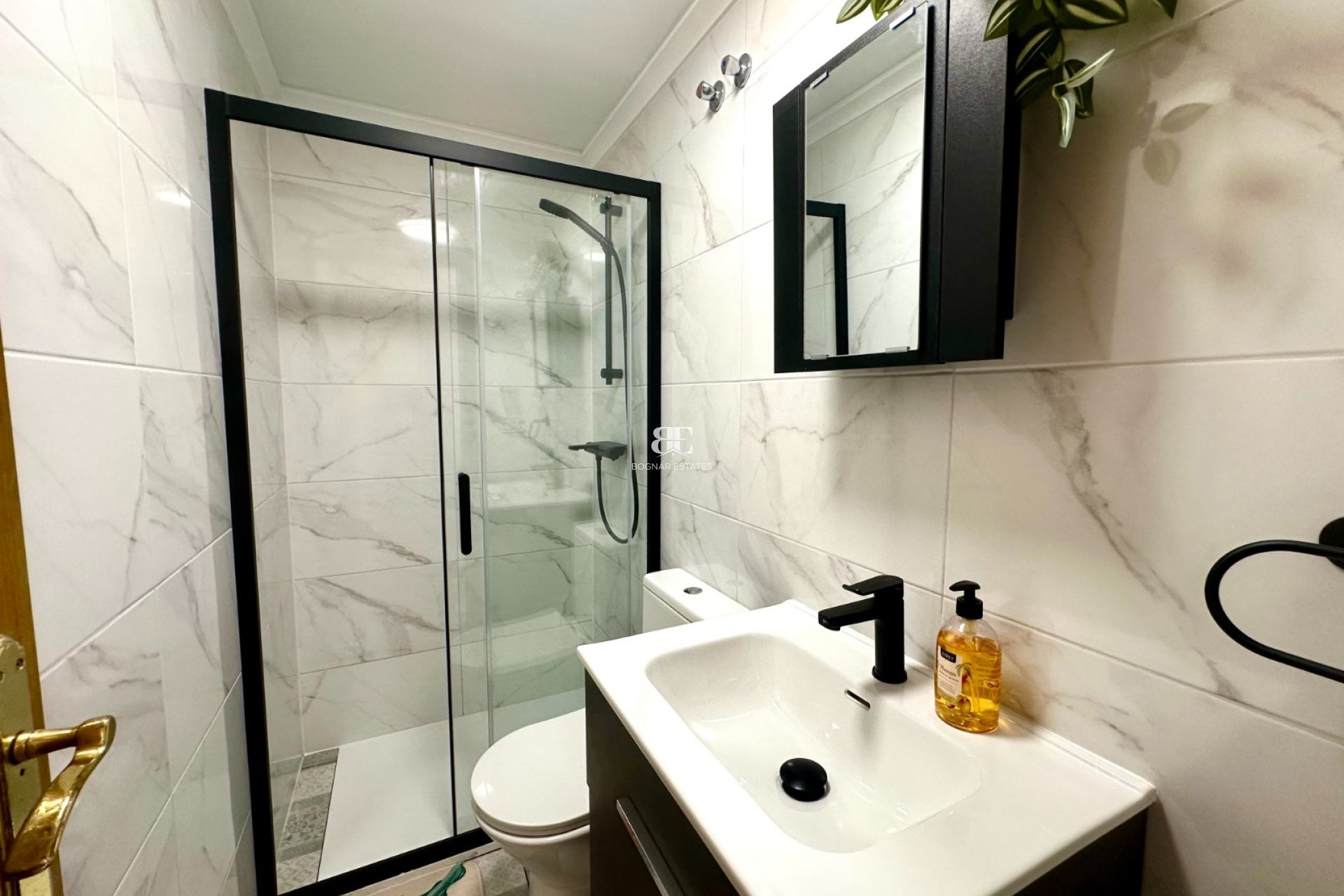 Wiederverkauf - apartment -
Torrevieja