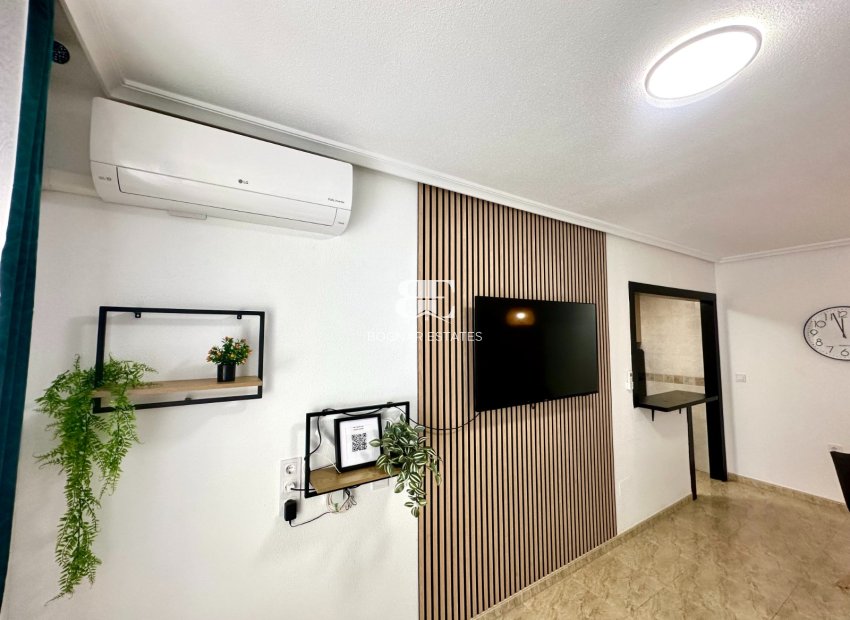 Wiederverkauf - apartment -
Torrevieja