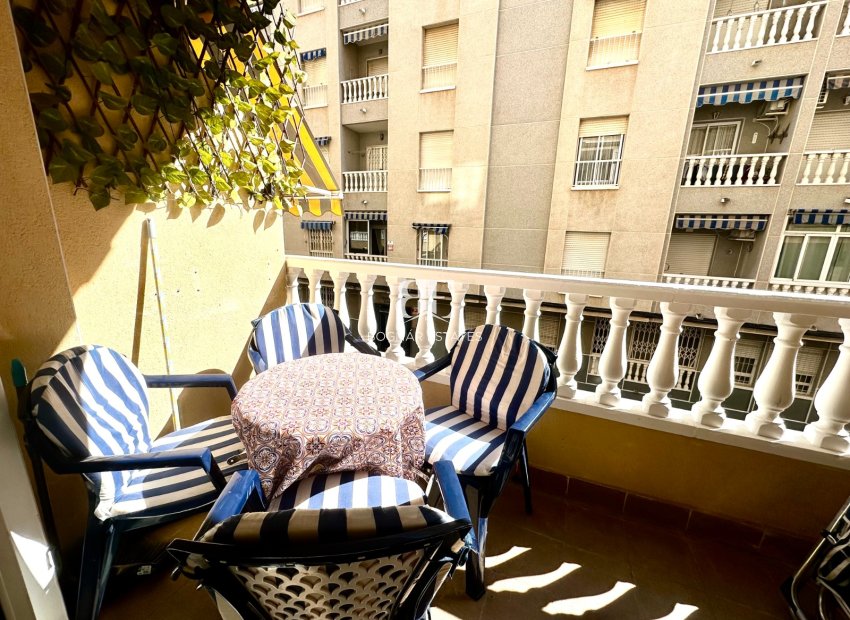 Wiederverkauf - apartment -
Torrevieja