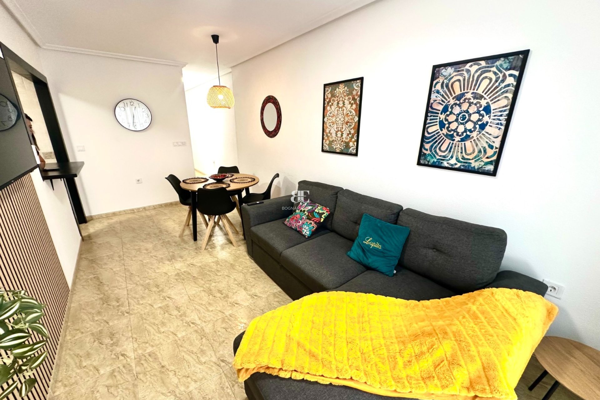 Wiederverkauf - apartment -
Torrevieja