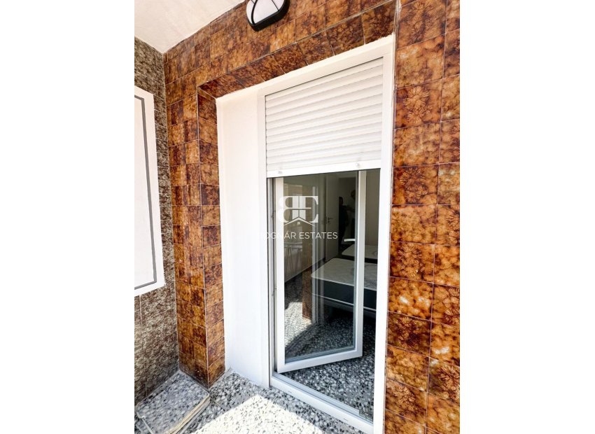 Wiederverkauf - apartment -
Torrevieja