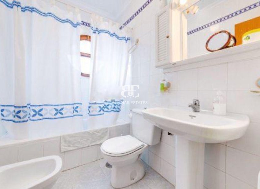 Wiederverkauf - apartment -
Torrevieja