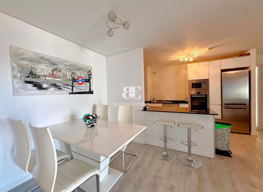 Wiederverkauf - apartment -
Villamartín - Los Dolses