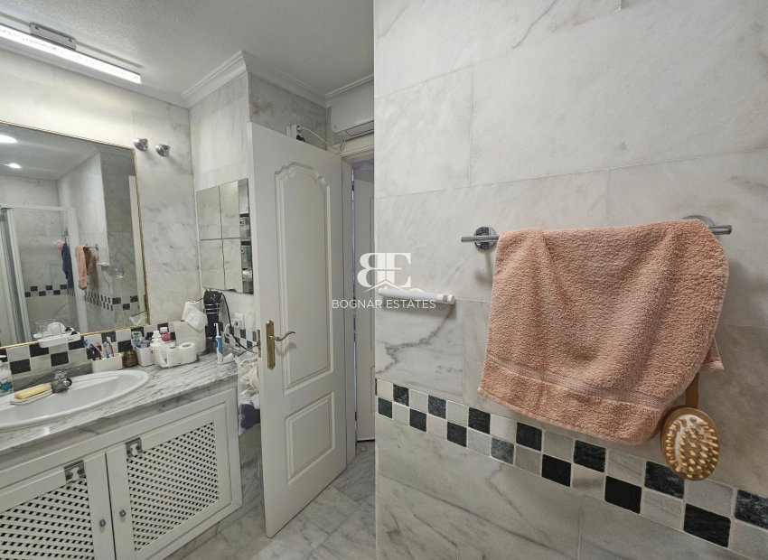 Wiederverkauf - apartment -
Villamartín - PAU 8