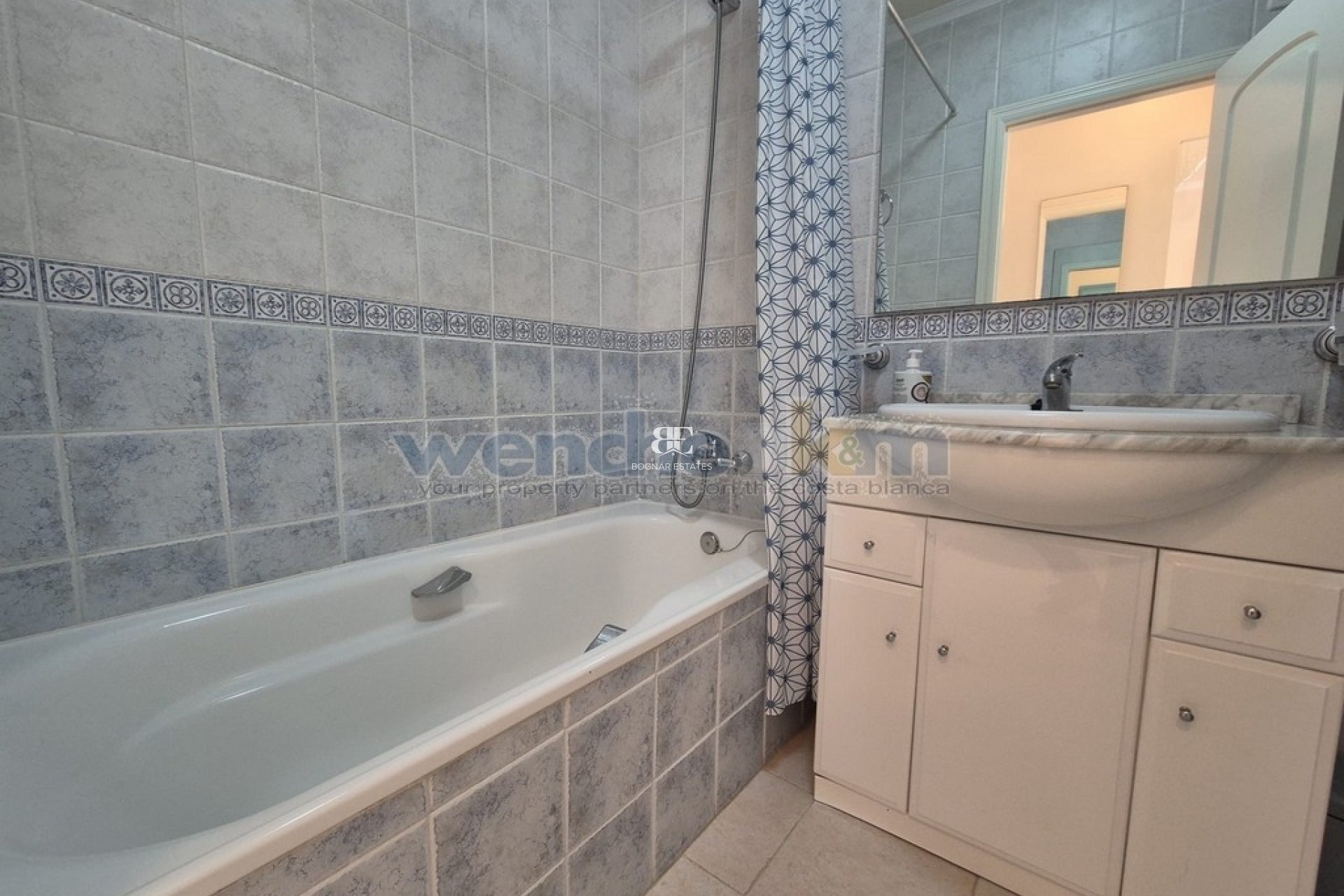 Wiederverkauf - Bungalow-Apartment -
Orihuela Costa - Las Chismosas