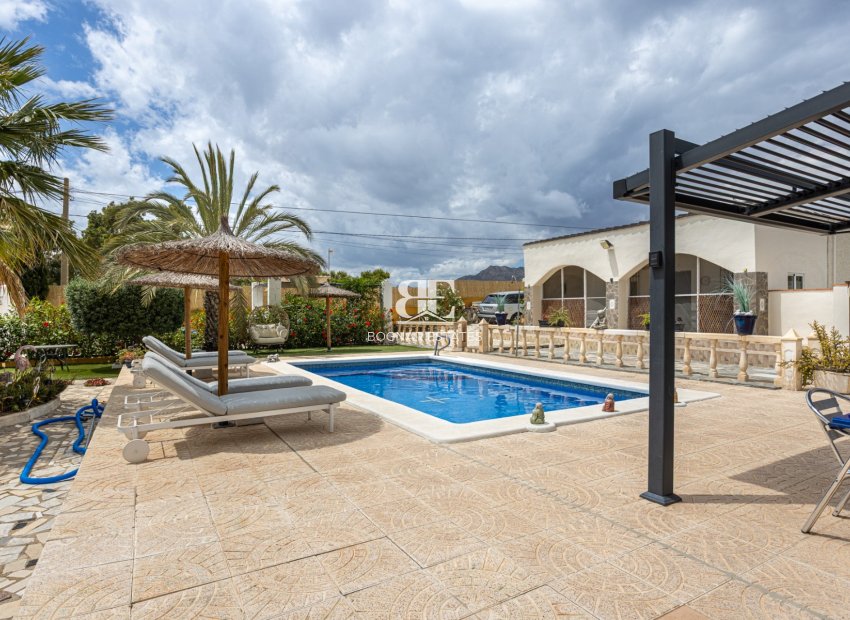 Wiederverkauf - Country House -
Albatera