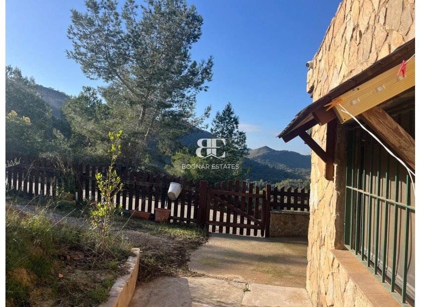 Wiederverkauf - Country House -
Gea Truyols - Gea y Trujols