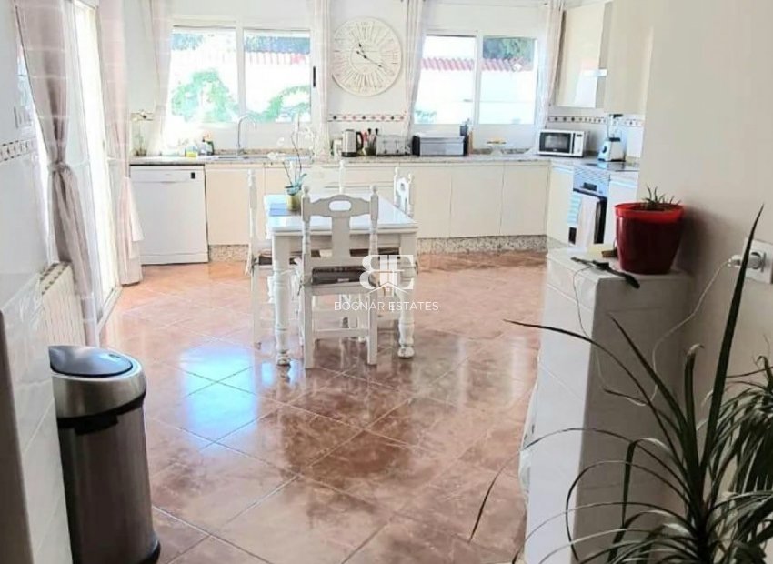 Wiederverkauf - Country House -
Los Alcazares