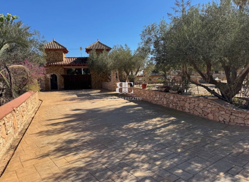 Wiederverkauf - Country House -
Los Montesinos