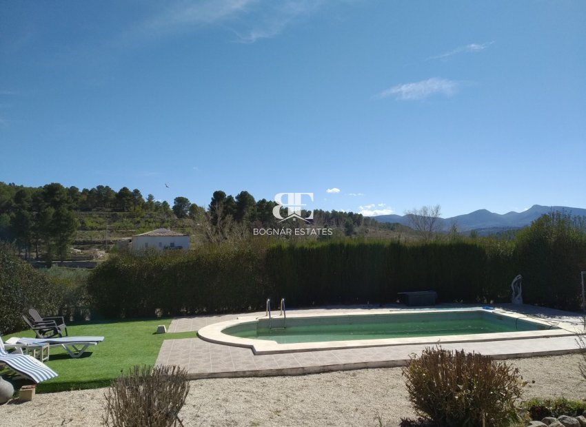 Wiederverkauf - Country House -
Millena
