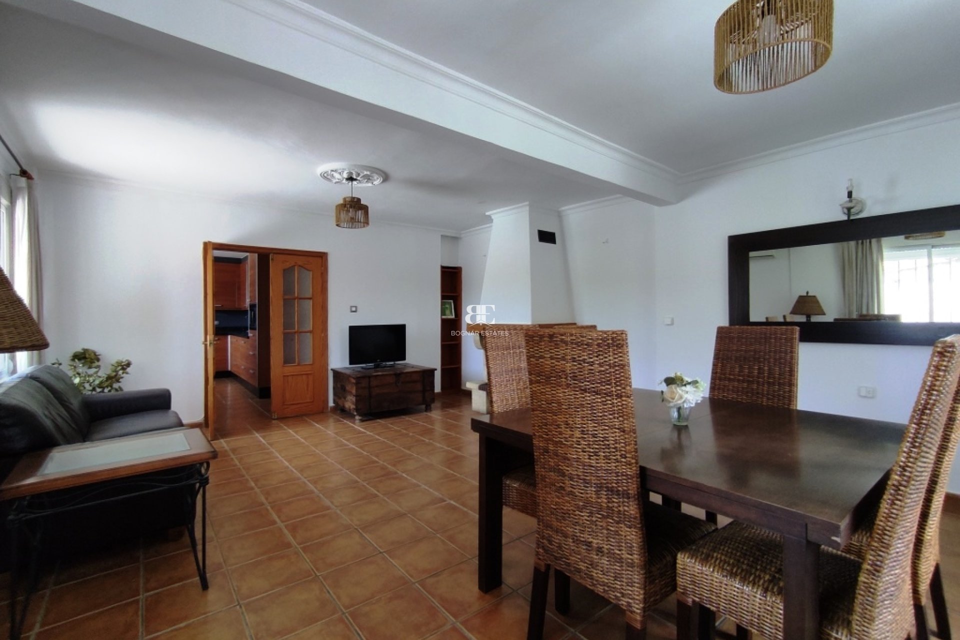 Wiederverkauf - Country House -
Millena