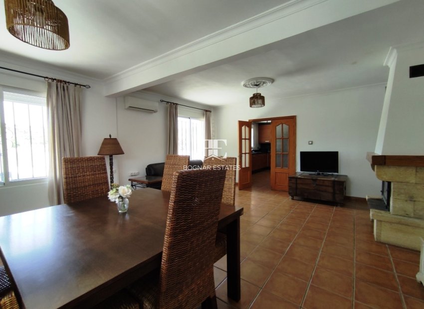 Wiederverkauf - Country House -
Millena