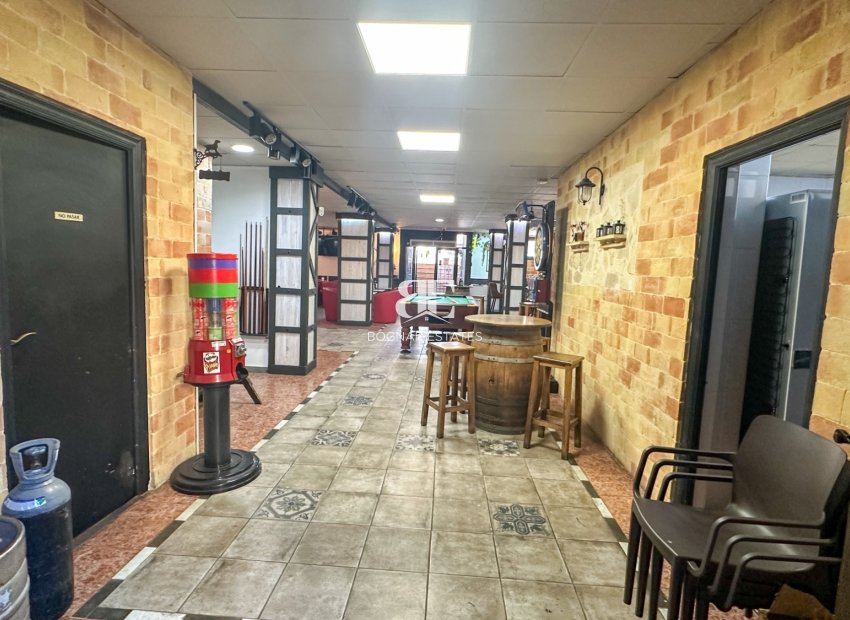 Wiederverkauf - Kommerziell -
Torrevieja - Nueva Torrevieja