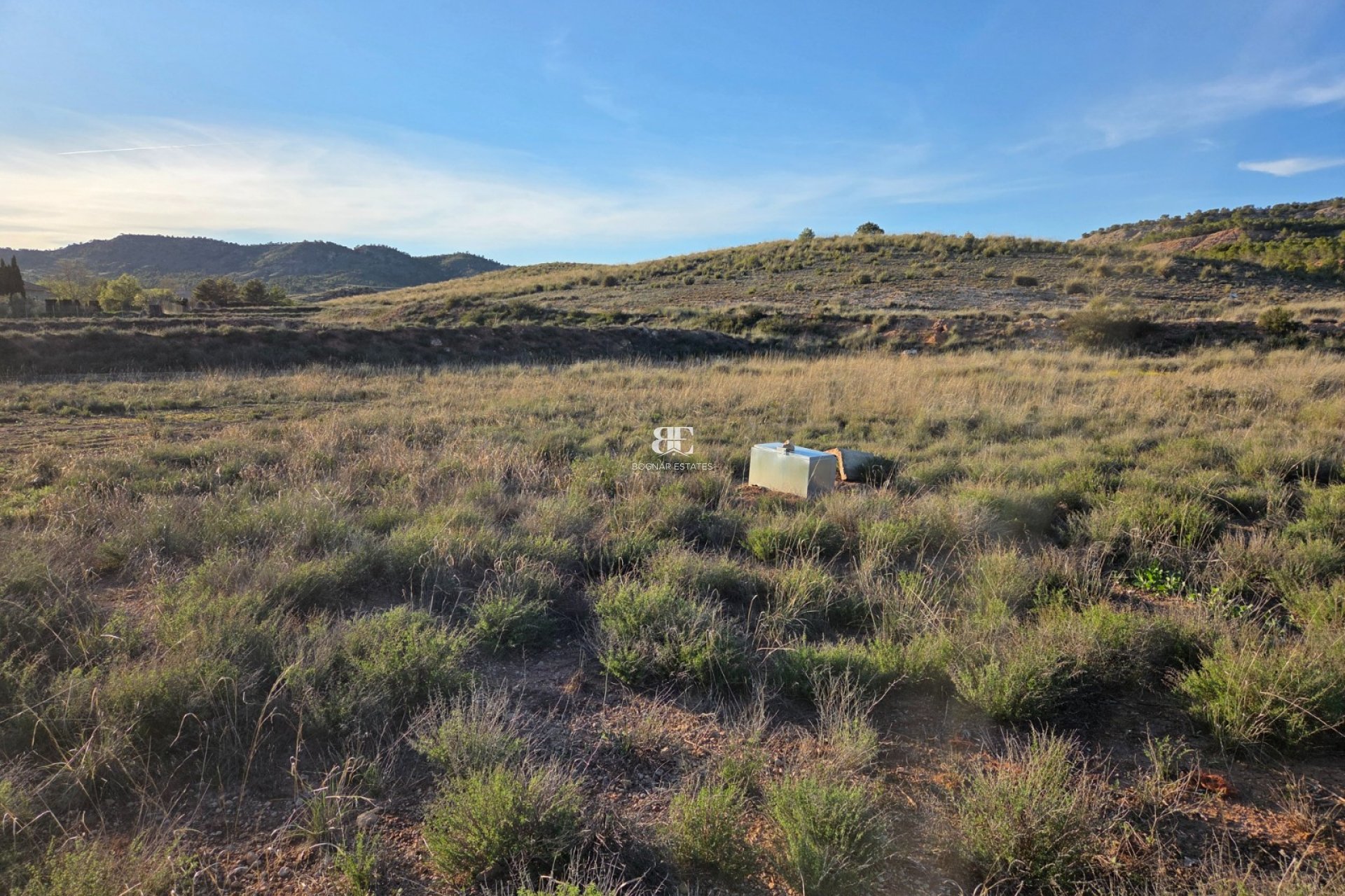 Wiederverkauf - Land -
Yecla