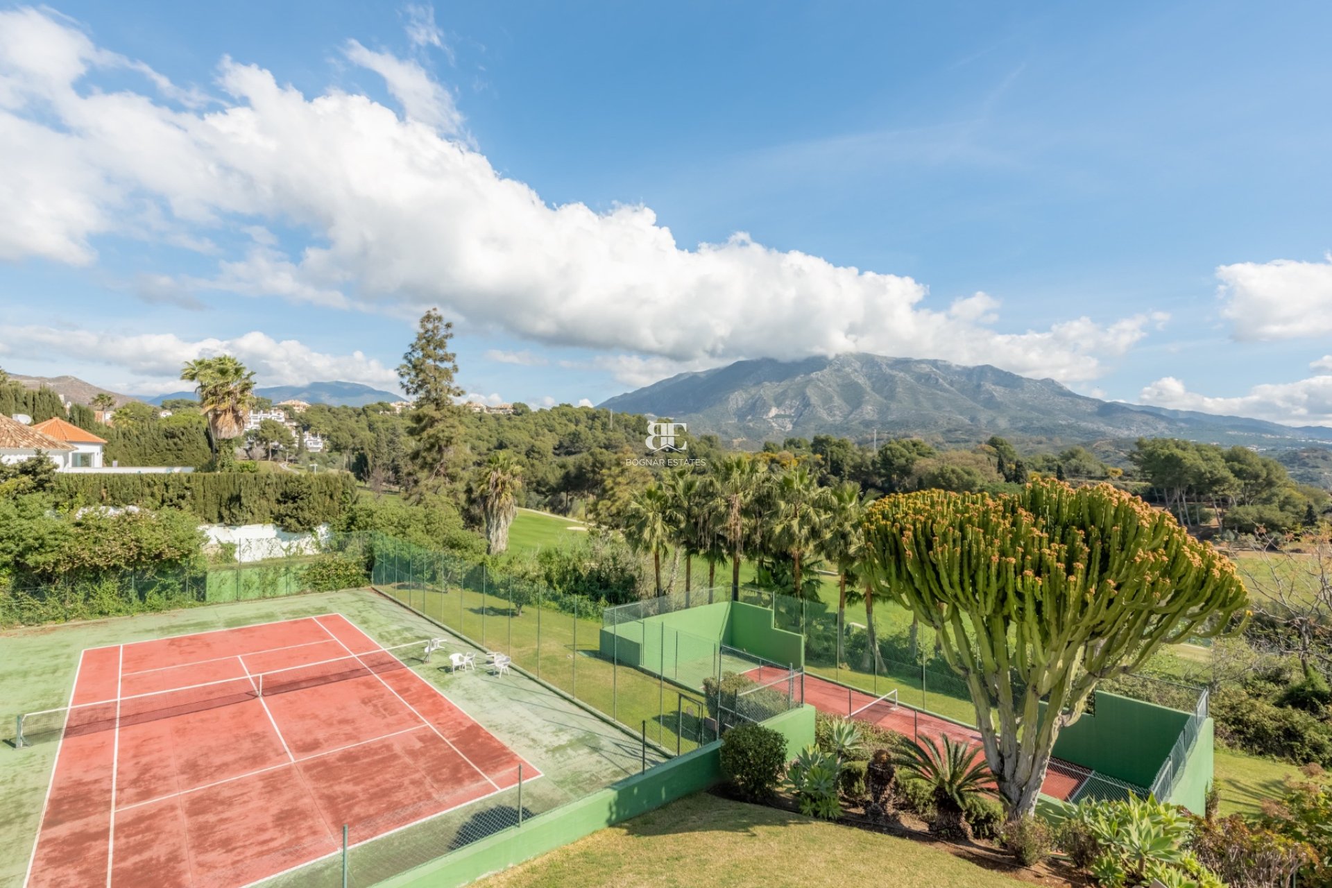 Wiederverkauf - Stadthaus -
Marbella - Nueva Andalucía