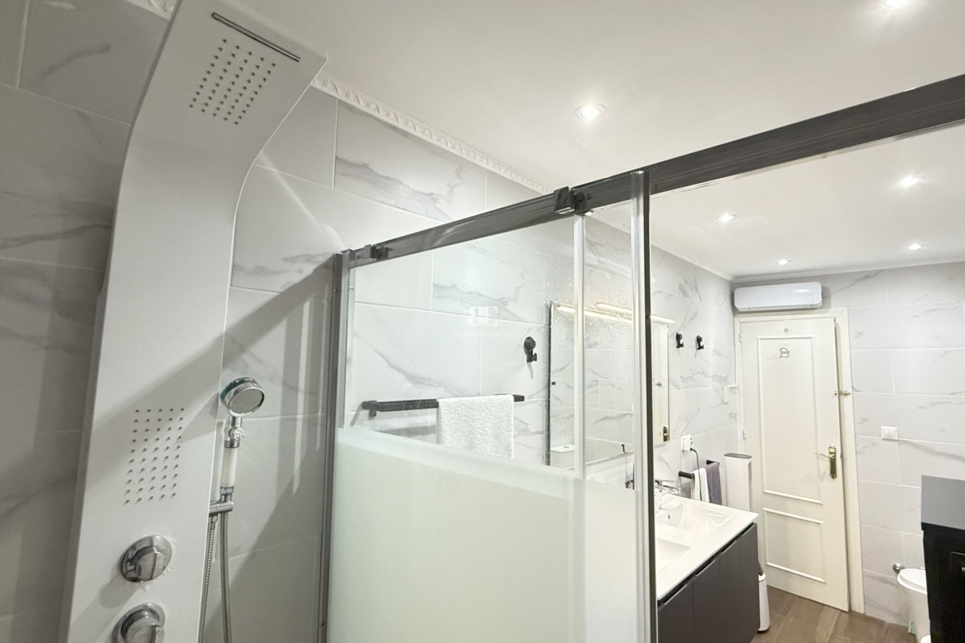 Wiederverkauf - Stadthaus -
Orihuela Costa - La Zenia