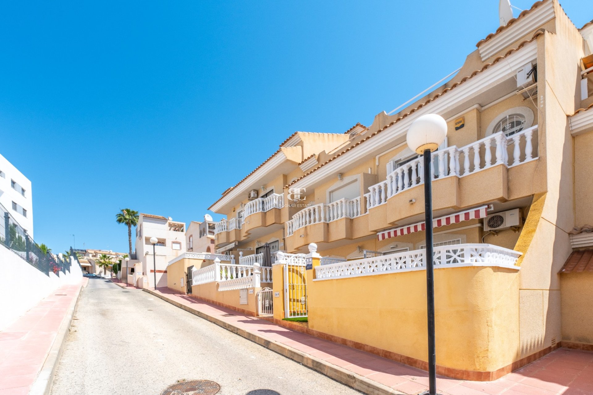 Wiederverkauf - Stadthaus -
Orihuela Costa - Villamartín