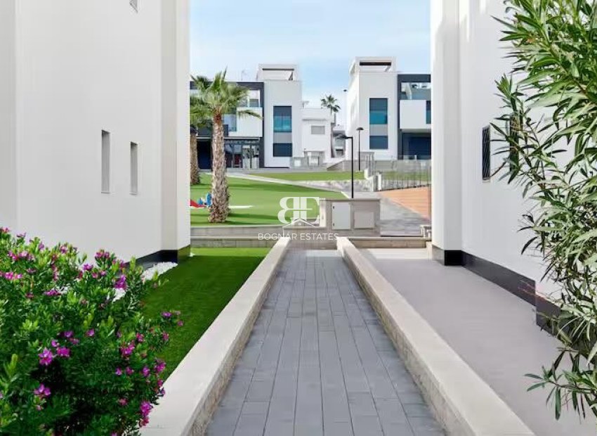 Wiederverkauf - Stadthaus -
Torrevieja - Punta Prima