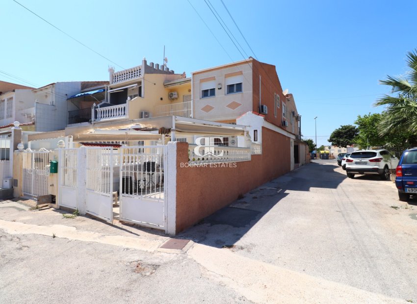 Wiederverkauf - Stadthaus -
Torrevieja - Torretas