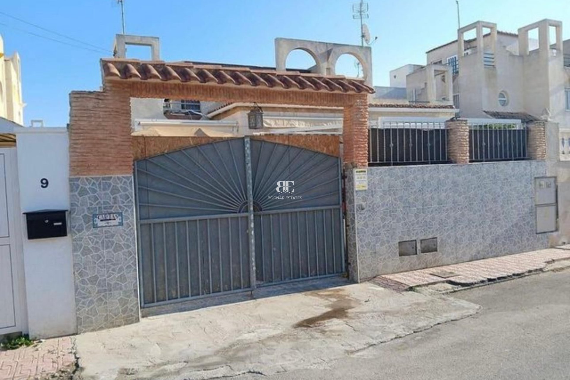 Wiederverkauf - Stadthaus -
Torrevieja - Torretas