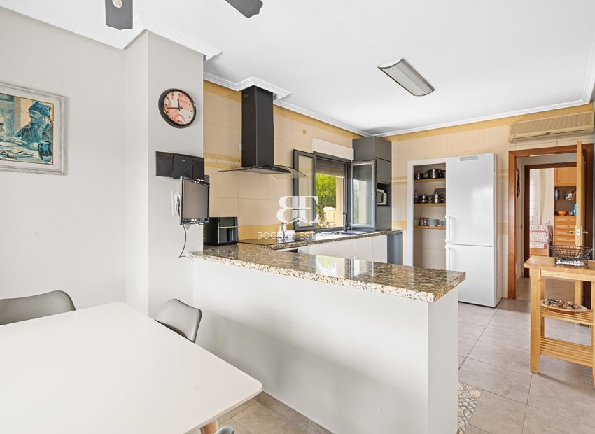 Wiederverkauf - Villa -
Alicante - Rebolledo