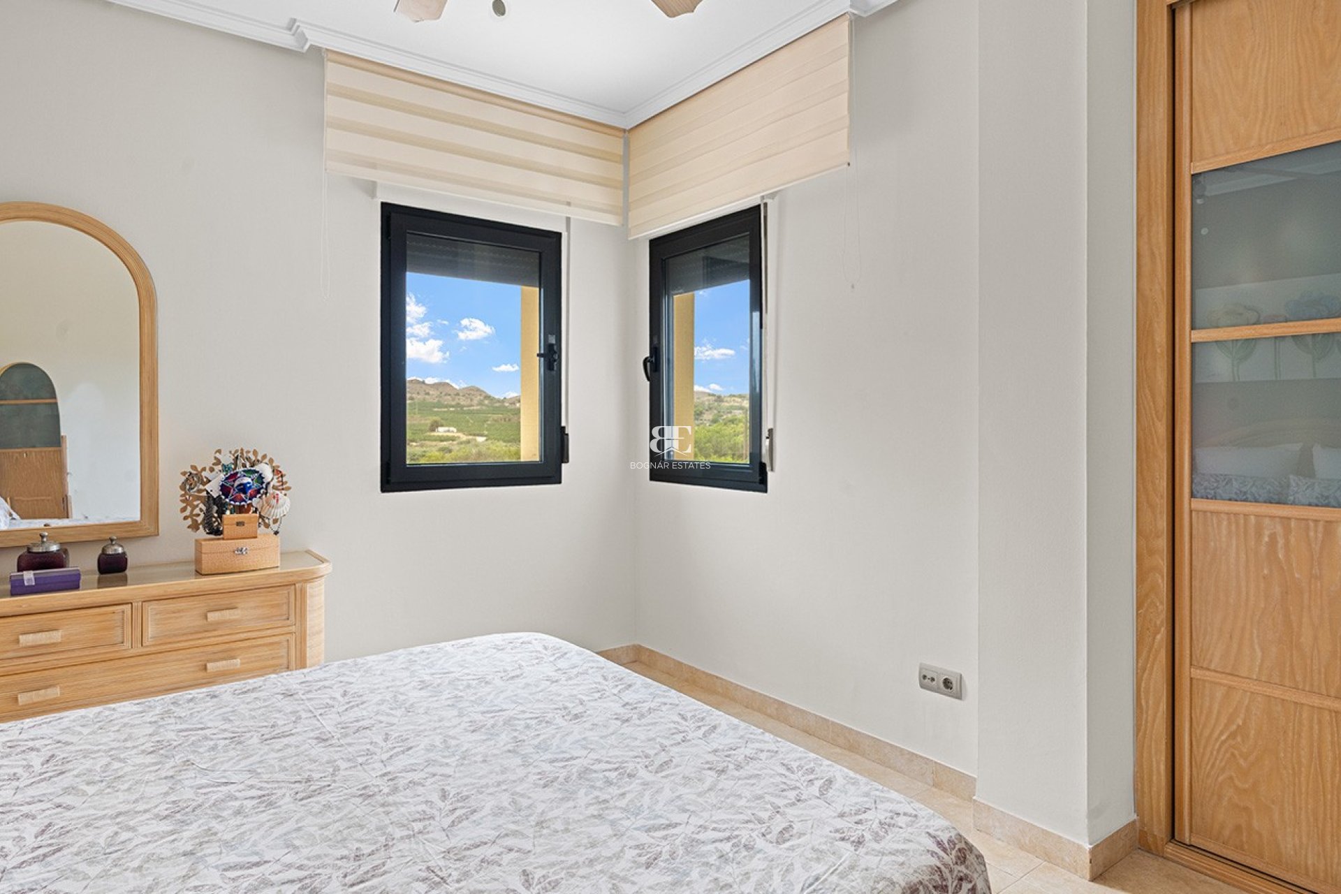 Wiederverkauf - Villa -
Alicante - Rebolledo