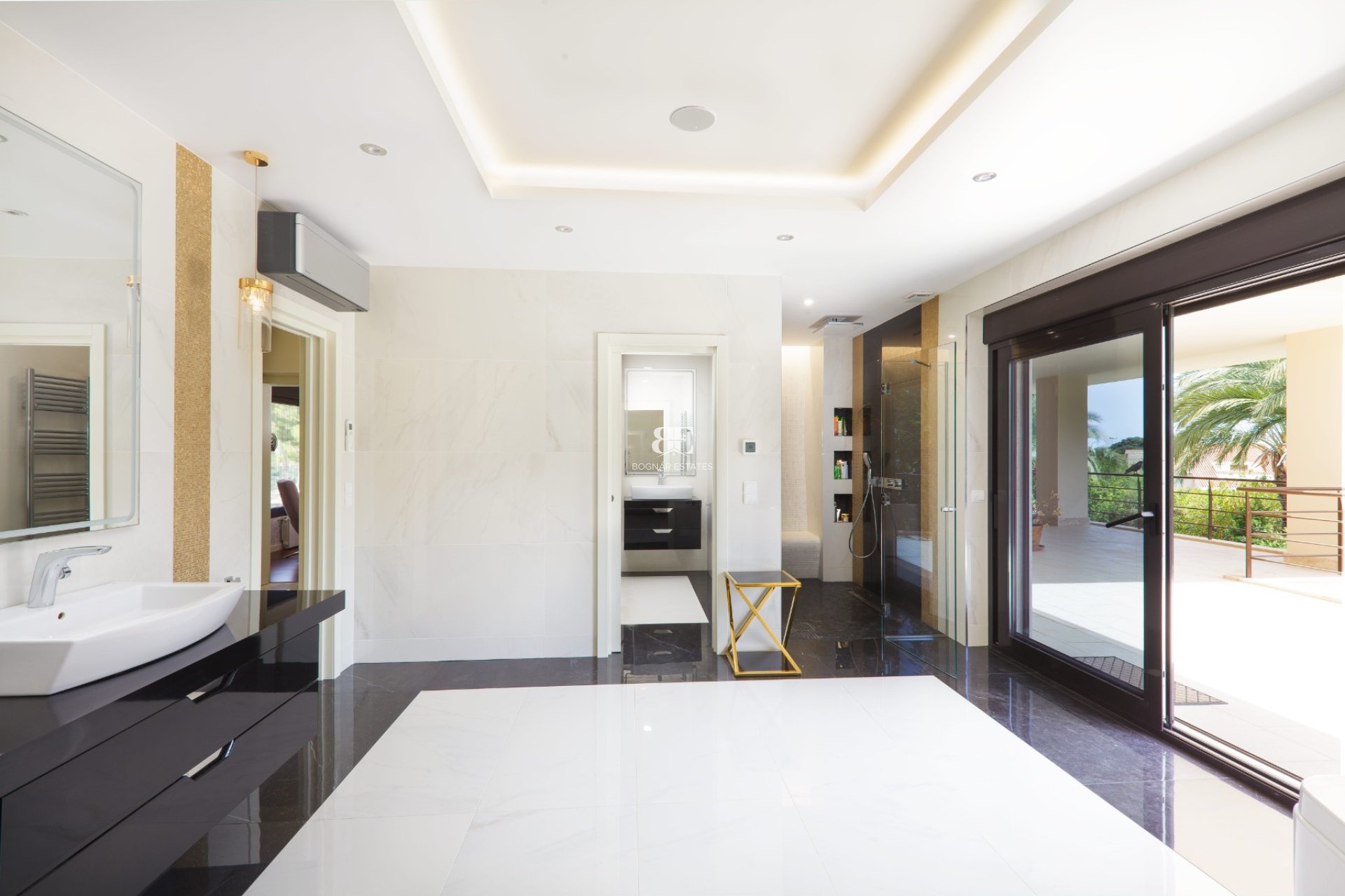 Wiederverkauf - Villa -
Alicante - Vistahermosa