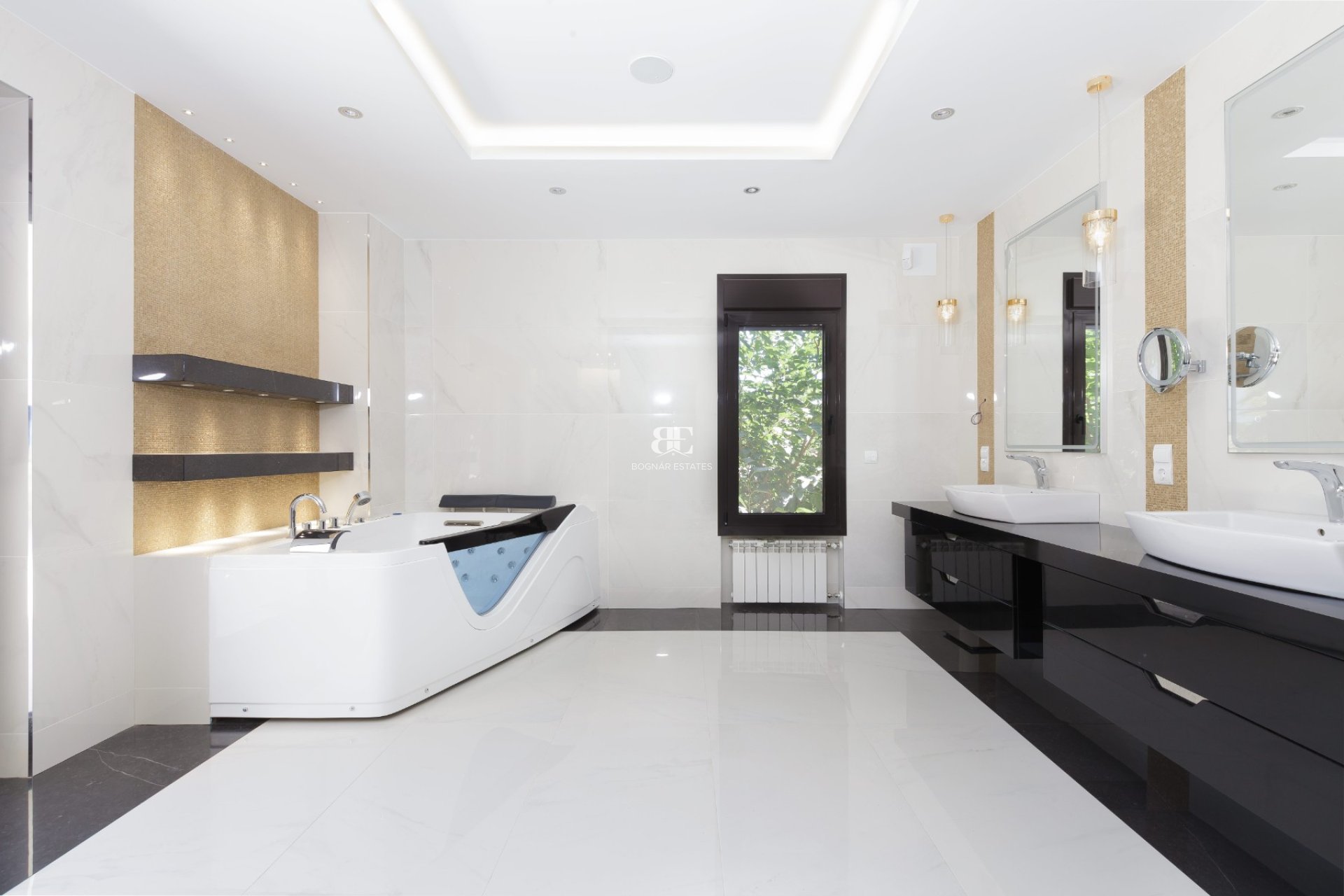 Wiederverkauf - Villa -
Alicante - Vistahermosa