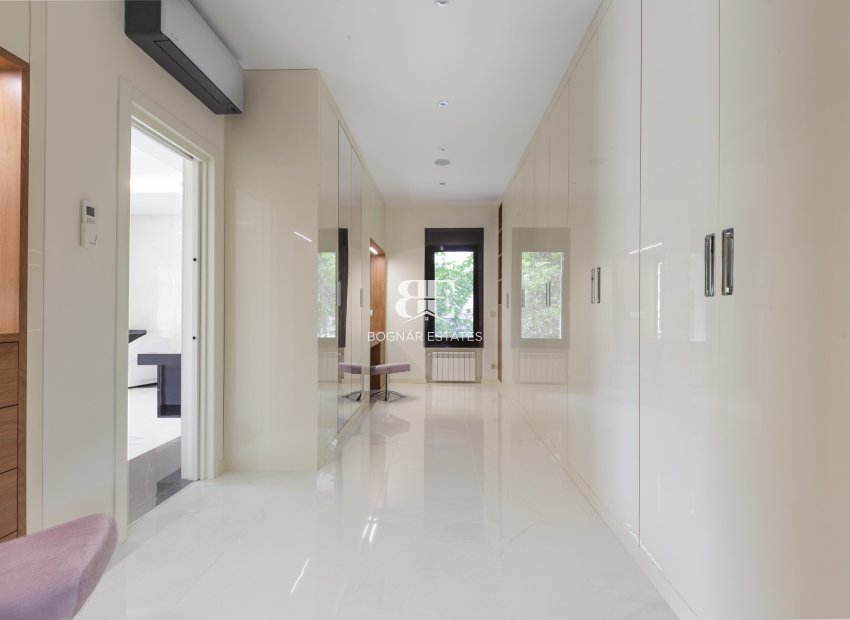 Wiederverkauf - Villa -
Alicante - Vistahermosa