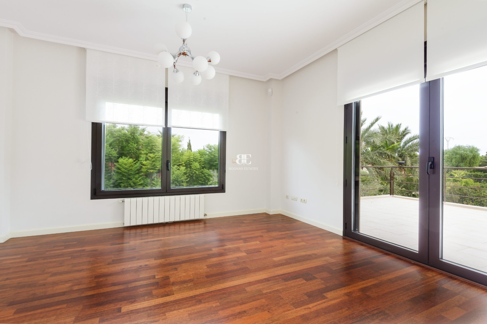 Wiederverkauf - Villa -
Alicante - Vistahermosa