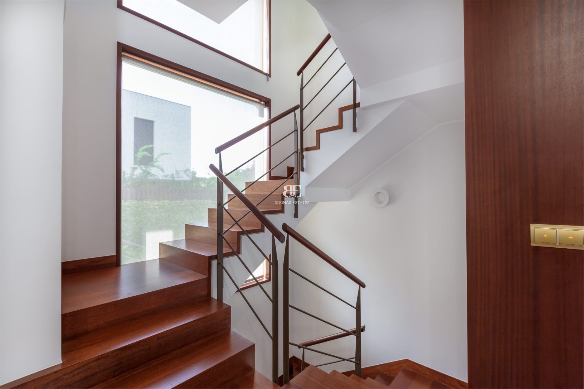 Wiederverkauf - Villa -
Alicante - Vistahermosa