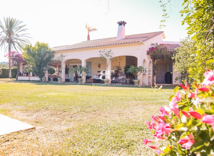 Wiederverkauf - Villa -
Benahavis