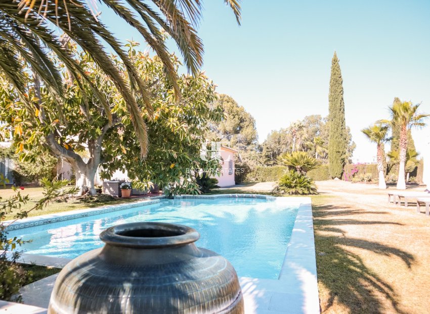Wiederverkauf - Villa -
Benahavis