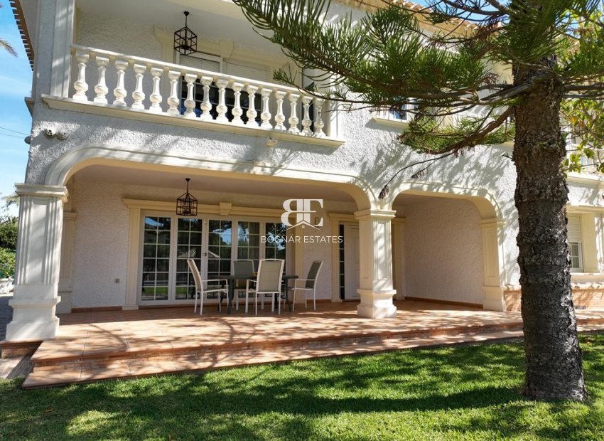 Wiederverkauf - Villa -
Cabo Roig