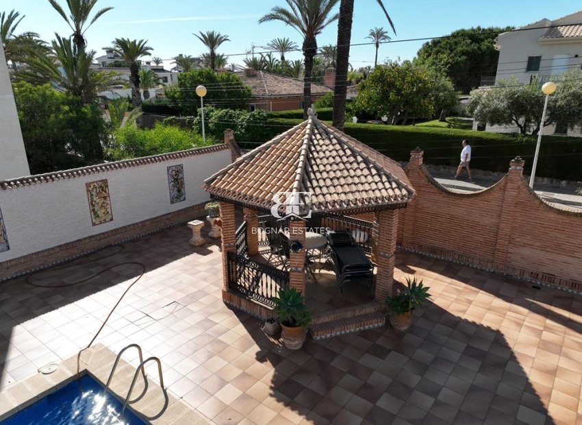 Wiederverkauf - Villa -
Cabo Roig