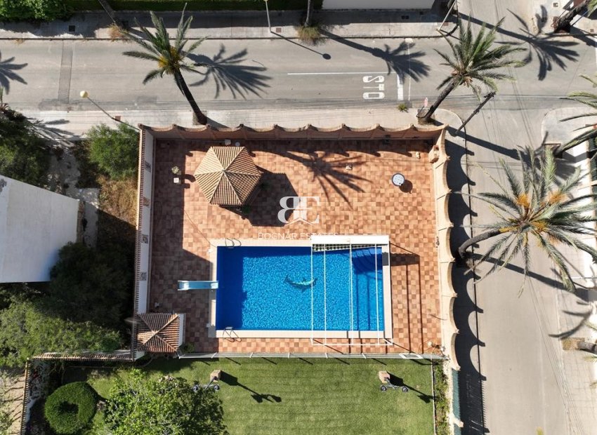 Wiederverkauf - Villa -
Cabo Roig