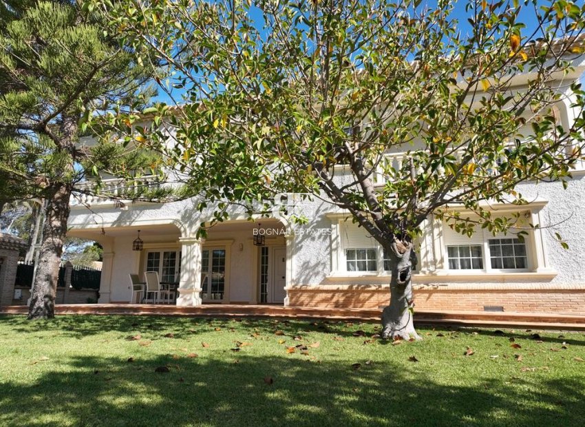 Wiederverkauf - Villa -
Cabo Roig