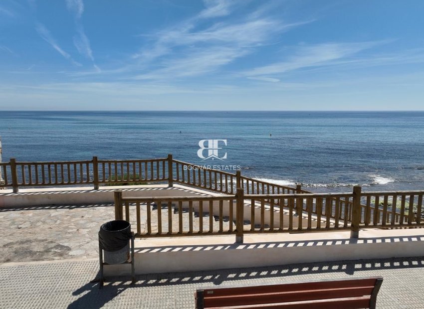 Wiederverkauf - Villa -
Cabo Roig