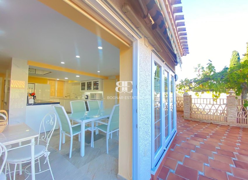 Wiederverkauf - Villa -
Cabo Roig