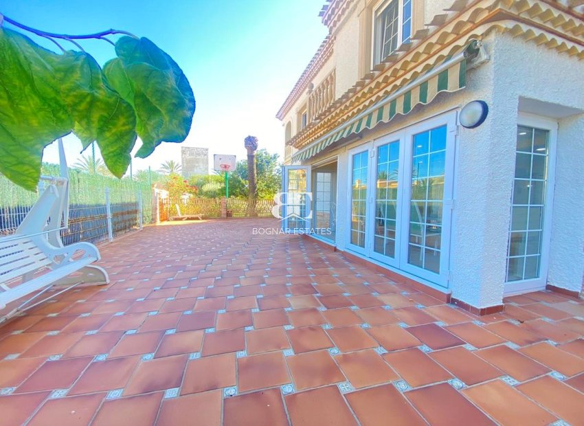 Wiederverkauf - Villa -
Cabo Roig
