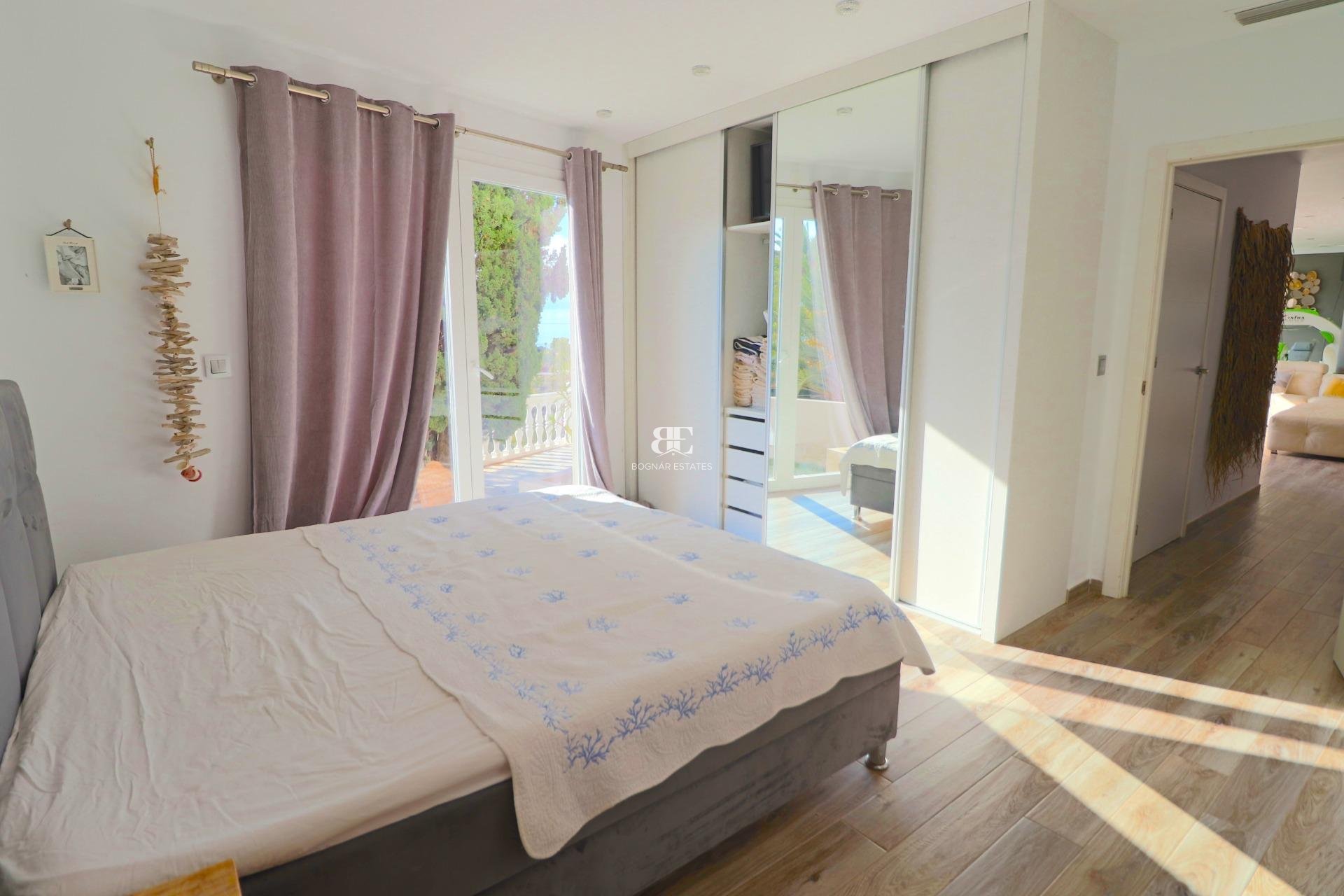 Wiederverkauf - Villa -
El Campello - Coveta fuma