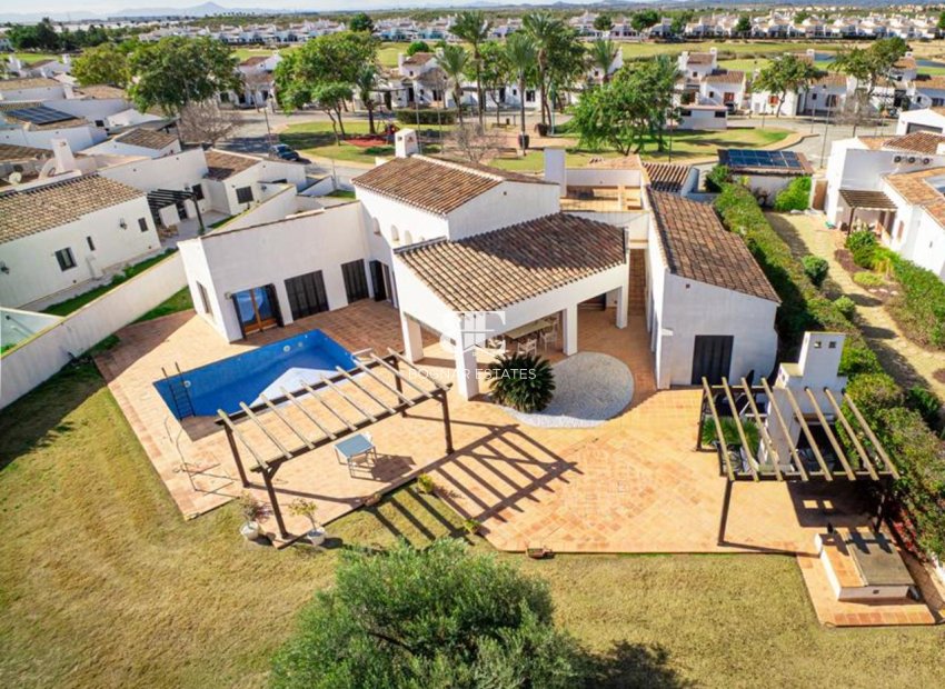 Wiederverkauf - Villa -
El Valle Golf Resort